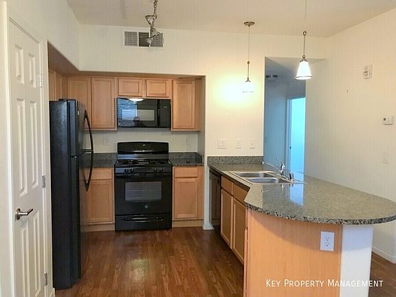 4th image of 50 Aura De Blanco St Unit 5104