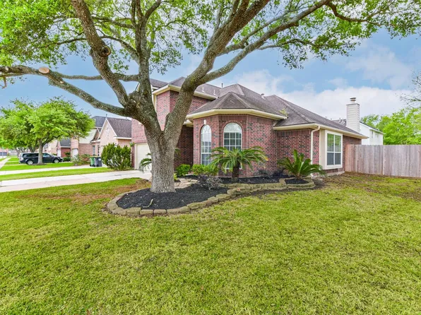 1002 Bristol Way, Pearland, TX 77584