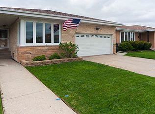 8229 W Catherine Ave, Chicago, IL 60656