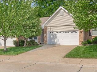 26 Summit Pointe Ct, Saint Charles, MO 63301