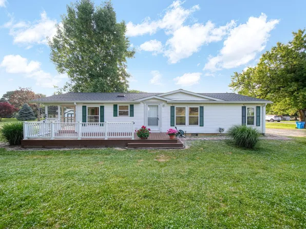 3280 Carlton Blvd, Jackson, MI 49203