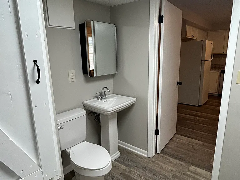 122 W North St #5 — Photo 15