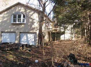 228 W Main St, Hebron, CT 06248