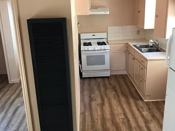 2nd image of 239 Cravens Ave