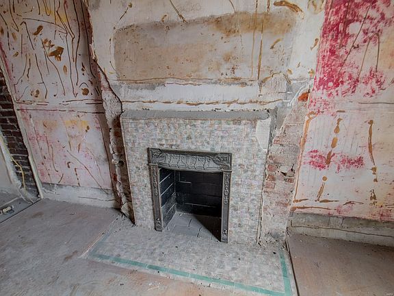5th image of 3919 Humphrey St