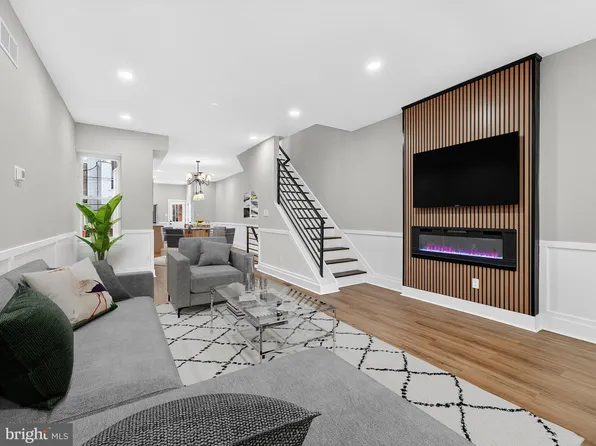 5736 Spruce St, Philadelphia, PA 19139