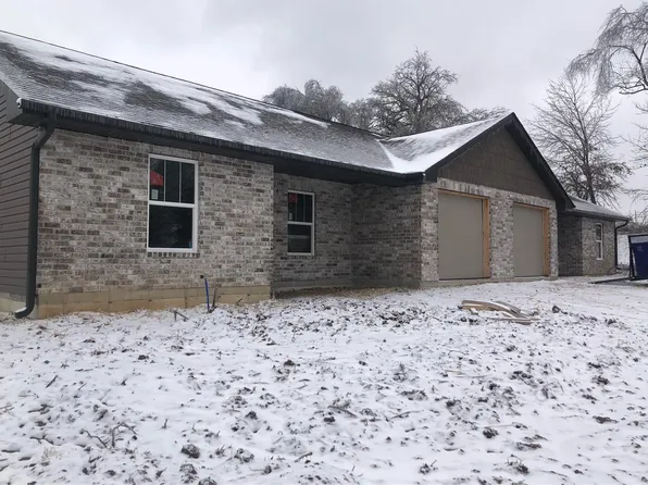 211 Cedar Cir #A&b, Jackson, MO 63755