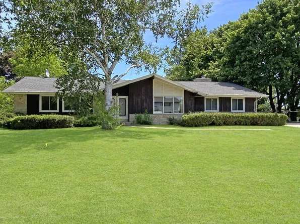 6534 North Range Line ROAD, Glendale, WI 53209