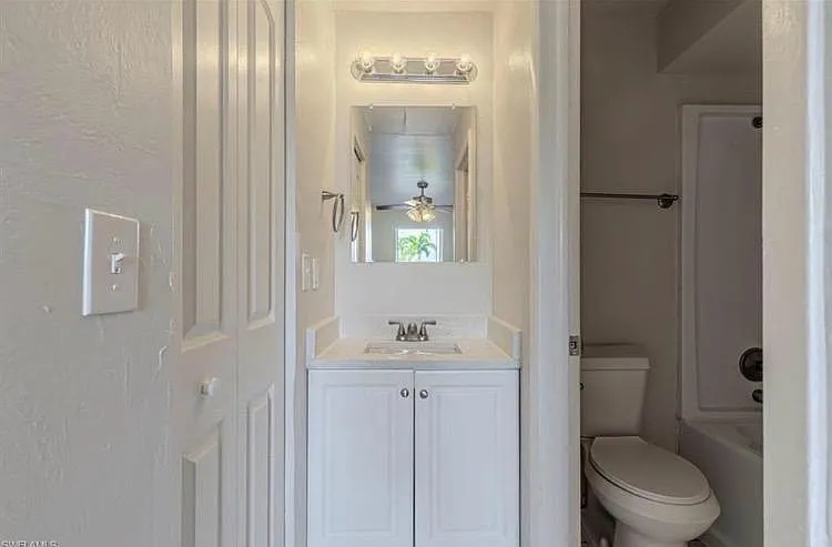 4140 SW 6th Ave — Photo 13