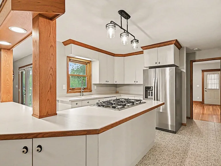 12905 Cathy Ln — Photo 15