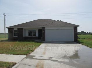 10711 E 101st St N, Owasso, OK 74055