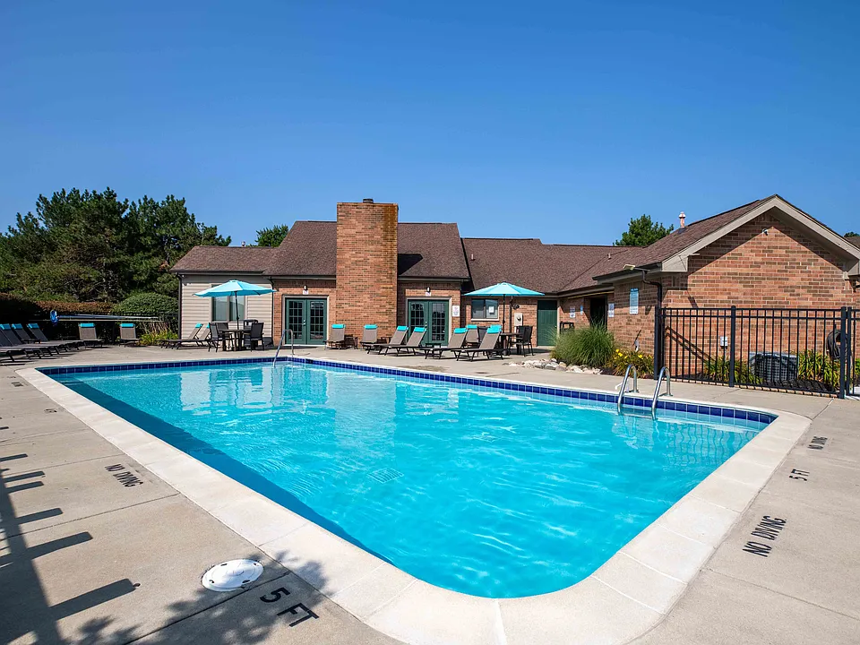 Pine Ridge Apartments