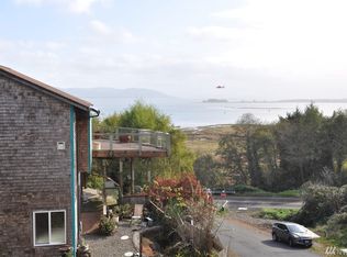 2112 Klahanee Dr SW, Ilwaco, WA 98624