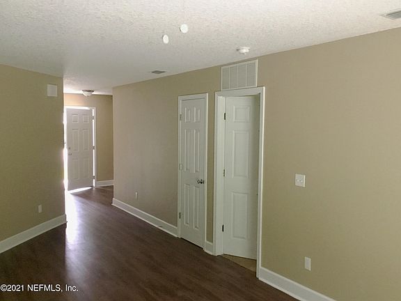 4th image of 6275 E Pettiford Dr