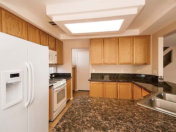 3rd image of 10286 Pennyroyal St