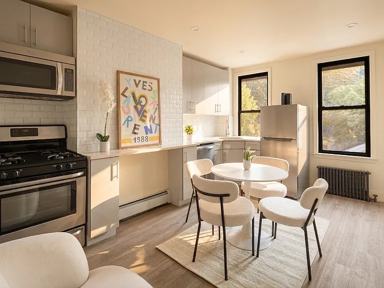 381A Graham Ave #2AA — Photo 9