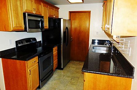 4th image of 719 22nd St NW
