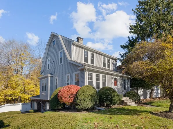 53 Montvale Ave, Stoneham, MA 02180