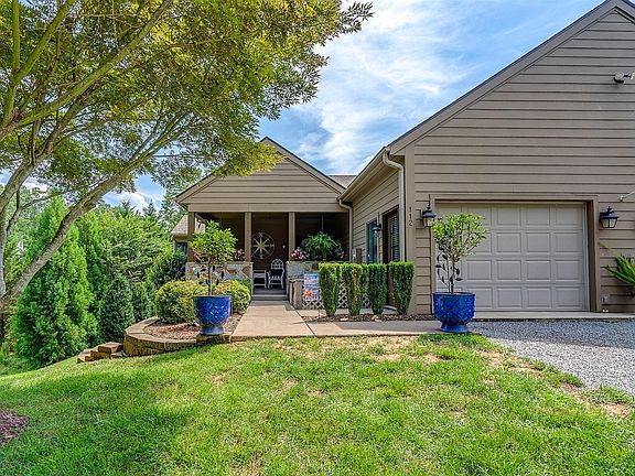 3rd image of 112 Fawn Haven Ln
