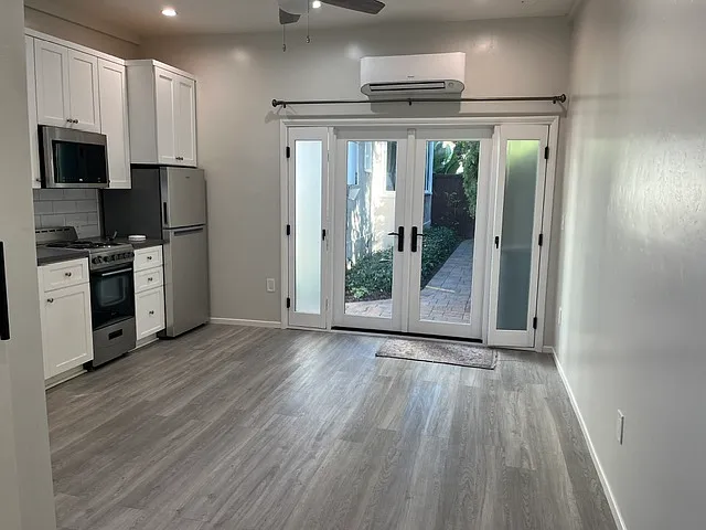 247 Mira Mar Ave #A — Photo 1