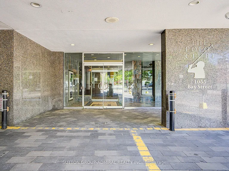 1055 Bay St #716 — Photo 3