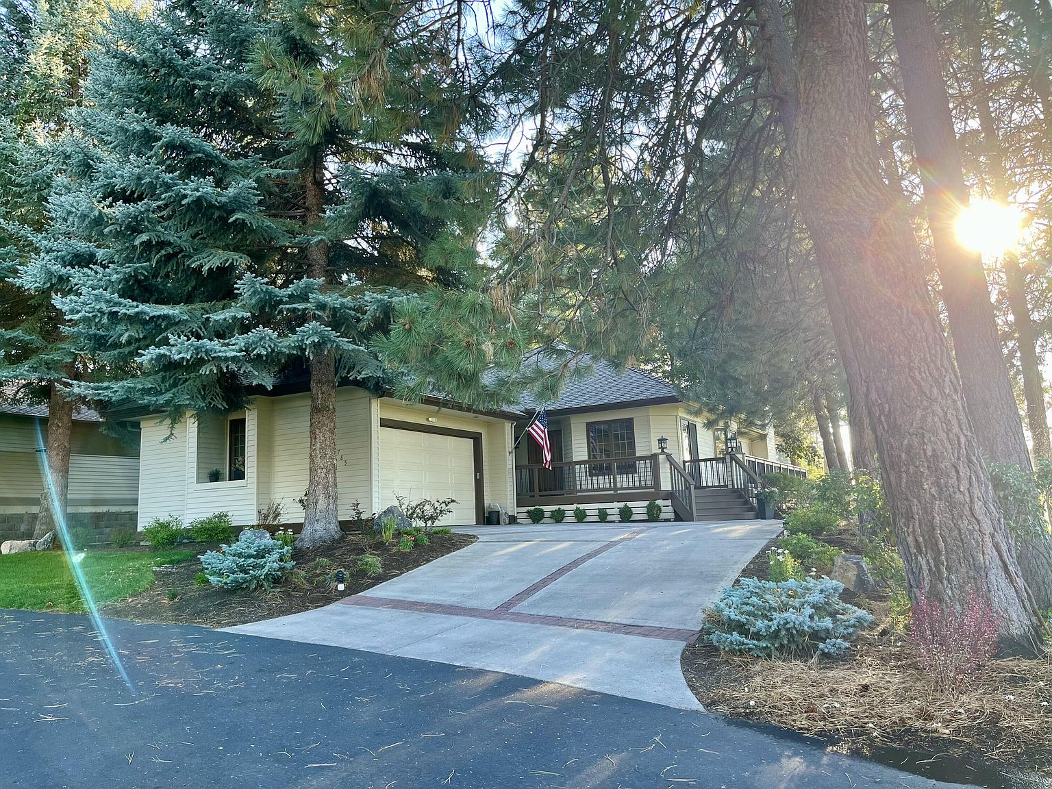 60785 Willow Creek Loop