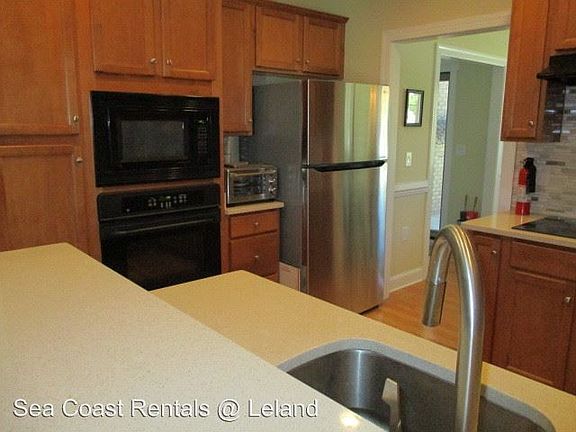 5th image of 1104 Avebury Ct