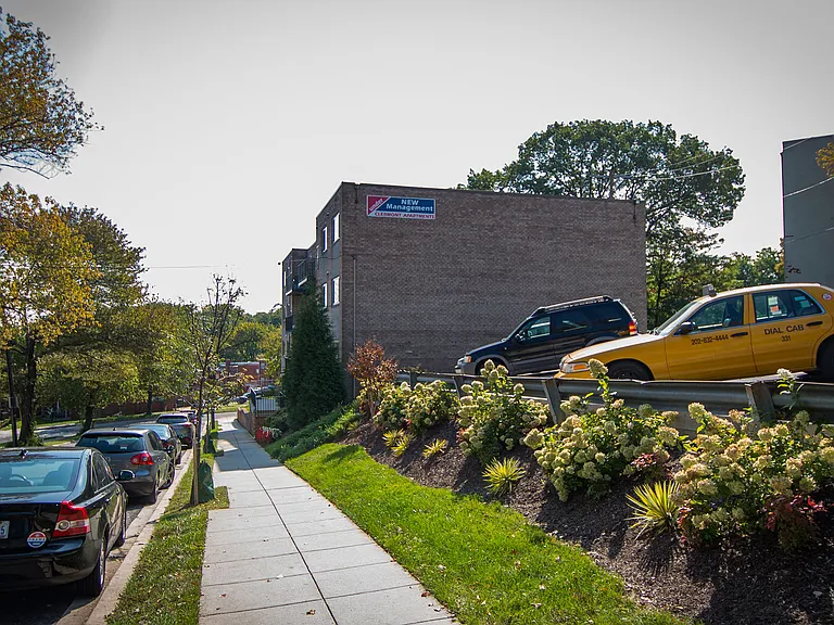 Clermont Apartments Off Street Parking