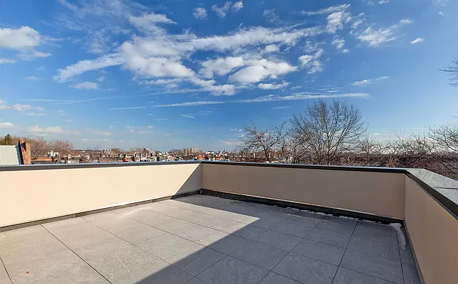 Rented by Luca Paci Real Estate | media 31