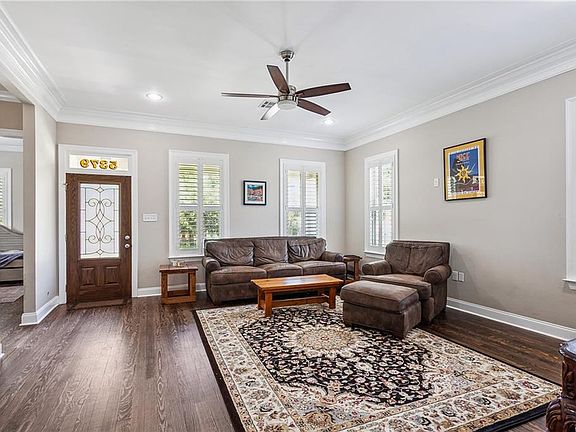 3rd image of 5379 Charlotte Dr
