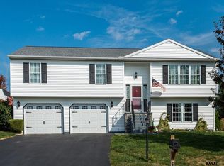 70 Asbury Ct, Mount Wolf, PA 17347