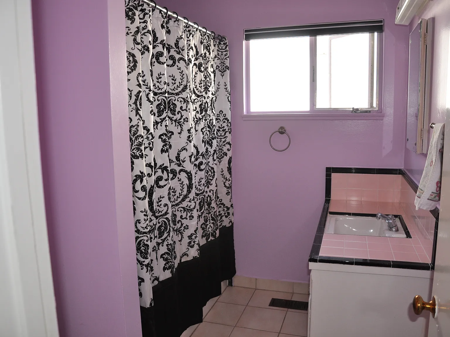 3 bed, 2.5 bath, 1648 sqft, $3,800 — Photo 4