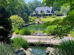 6030 Seminole Dr, Flowery Branch, GA 30542