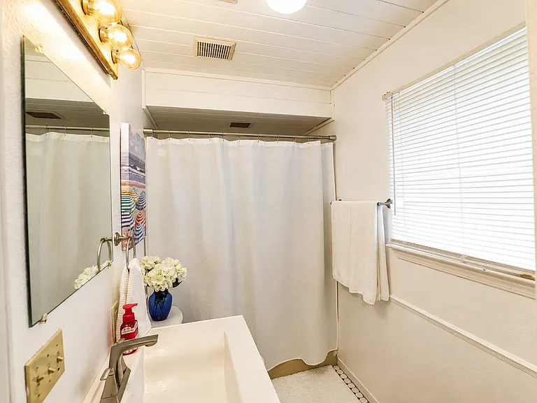 4008 Breezy Hill Ln — Photo 15