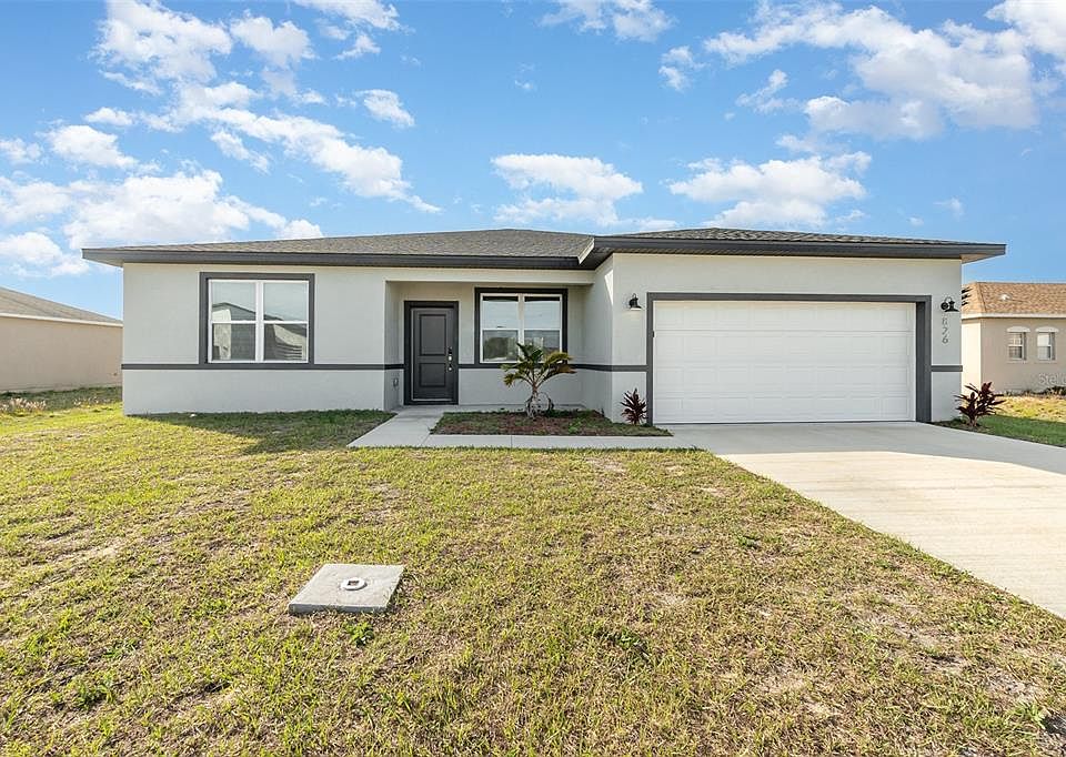 1st image of 826 FRASER DRIVE