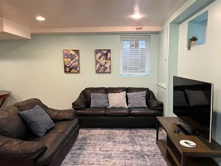 Living room (suite)