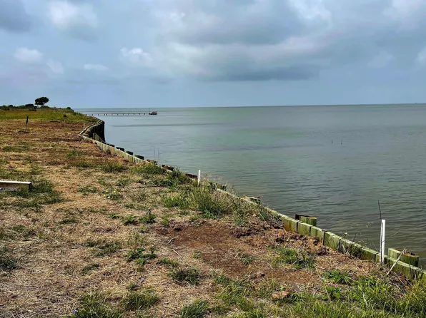 1780 County Road 372, Palacios, TX 77465