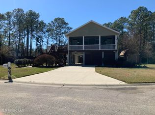 815 Deer Trail Ln, Pass Christian, MS 39571