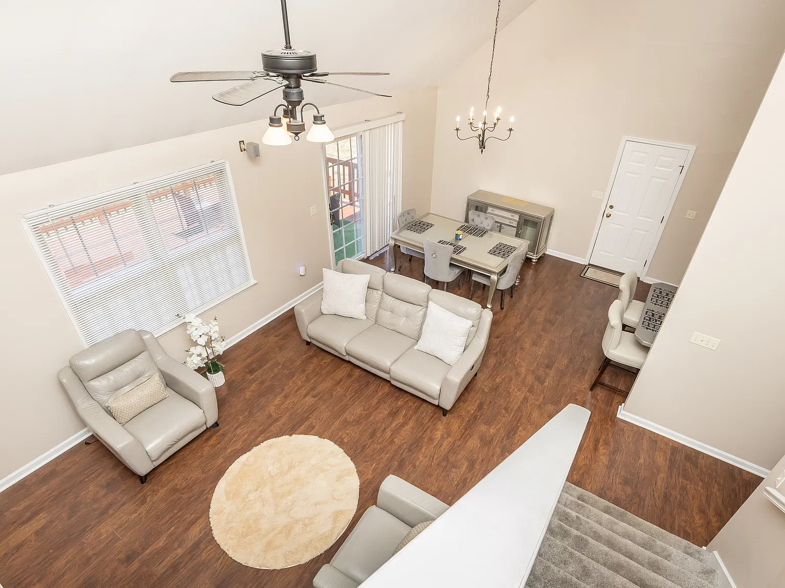 4 bed, 1838 sqft, $2,400 — Photo 4