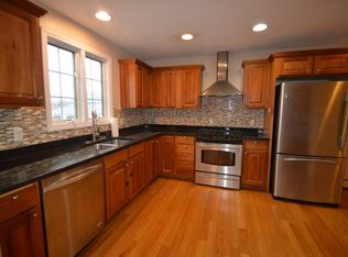 107 Wolcott Ave, Middletown, RI 02842