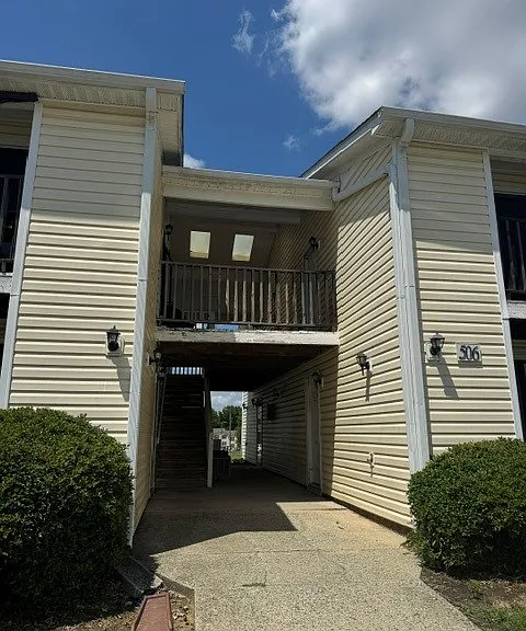 506 Mystic Dr #B — Photo 2