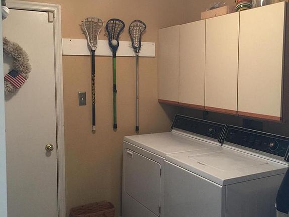 5th image of 506 Silverbark Ct