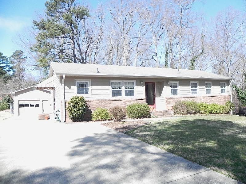 1st image of 921 Fleming Dr