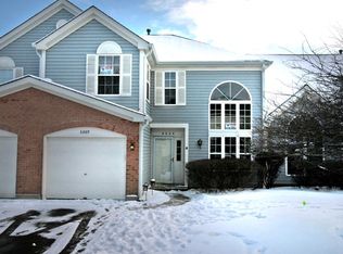 6889 Hampton Cir, Gurnee, IL 60031