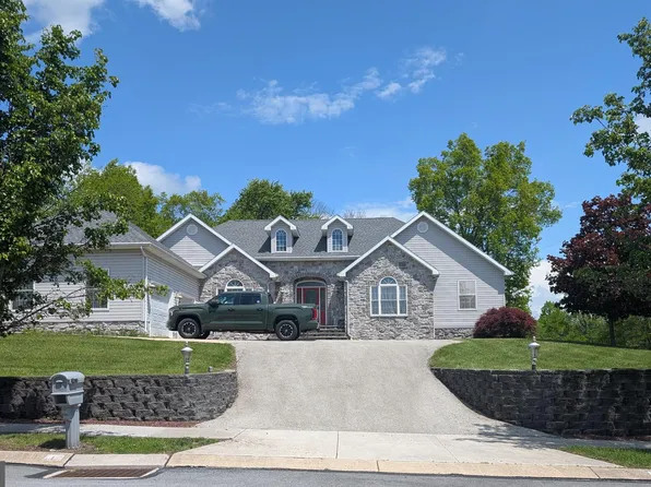 1 Fox Trl, Gettysburg, PA 17325