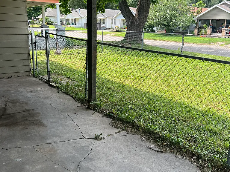 907 N Stilwell St #907 — Photo 2