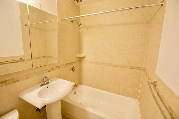 Rented by Bold New York | media 7