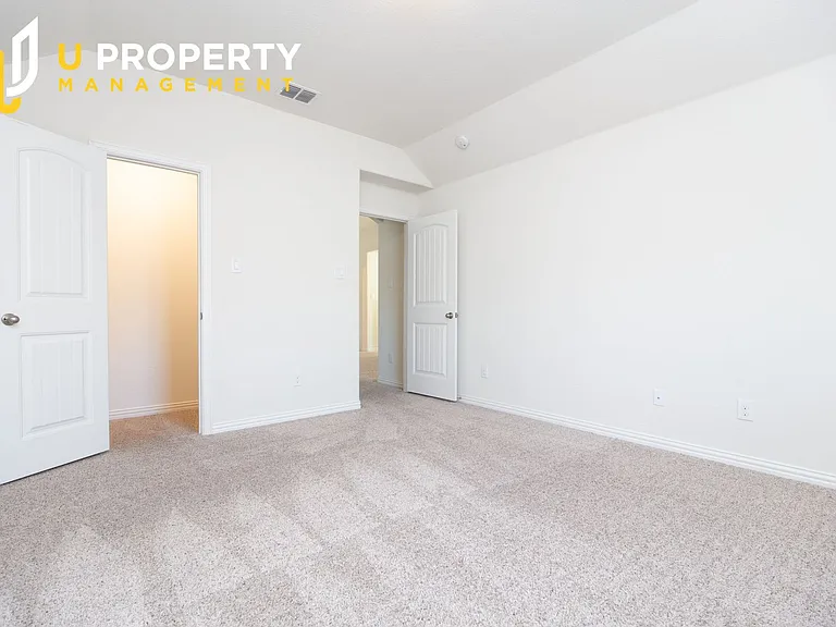 817 Black Hawk Dr — Photo 17