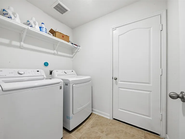 25343 Trinity Oakley Ct — Photo 20