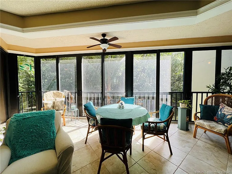 221 NE Plantation Rd #215 — Photo 19